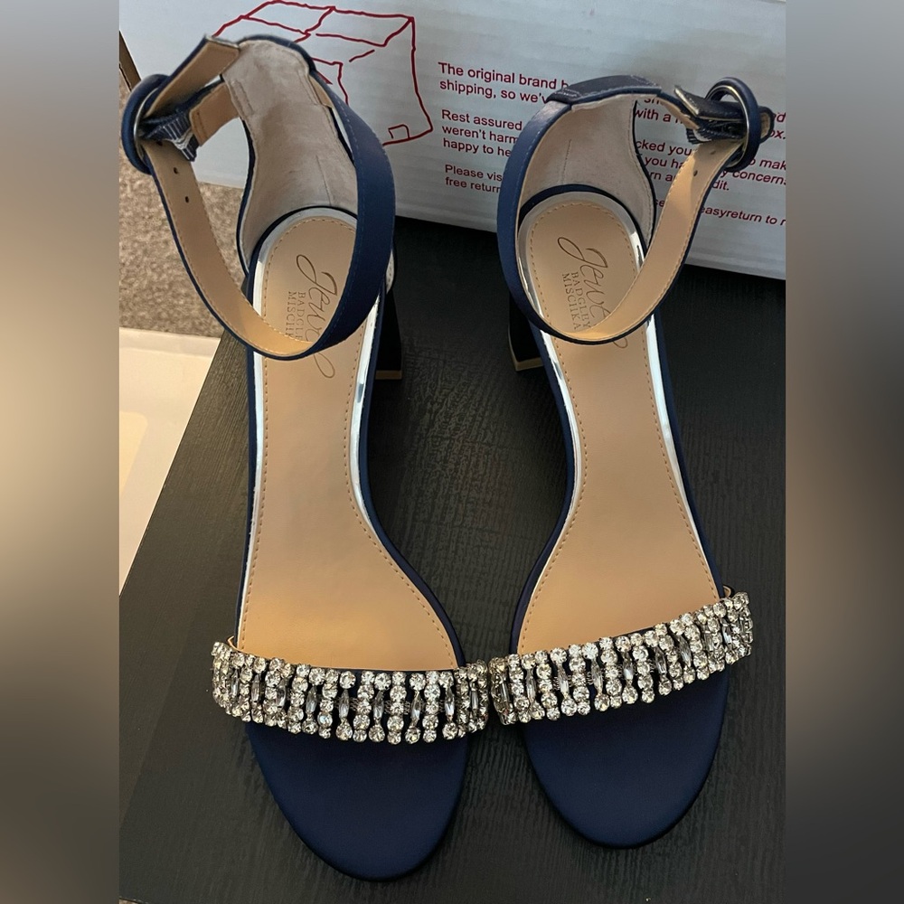 Jewel Badgley Mischka dress shoes